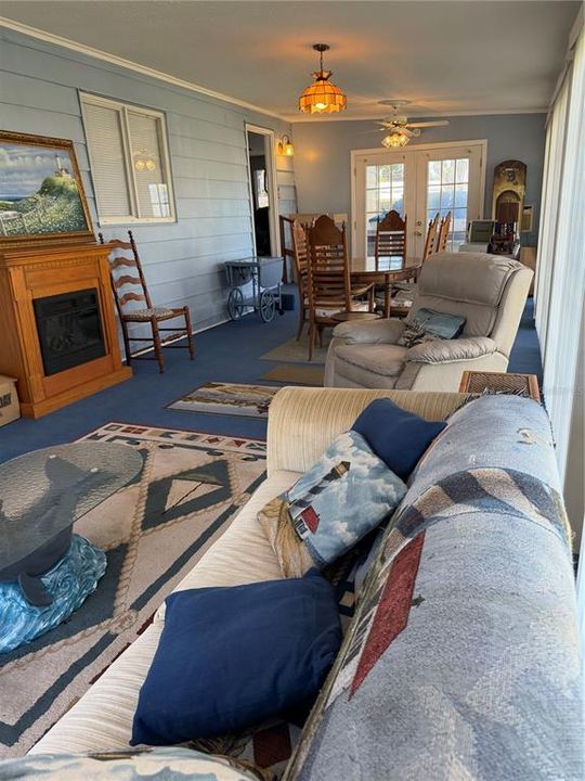 На продажу: $199,500 (2 спален, 2 ванн, 1152 Квадратных фут)