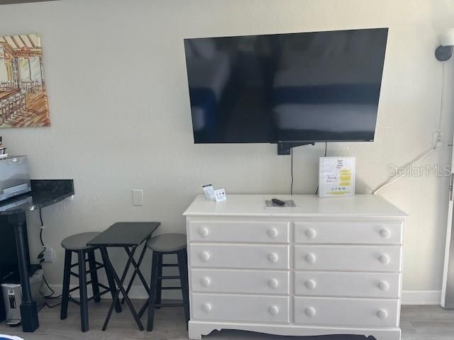 En Venta: $155,000 (0 camas, 1 baños, 348 Pies cuadrados)