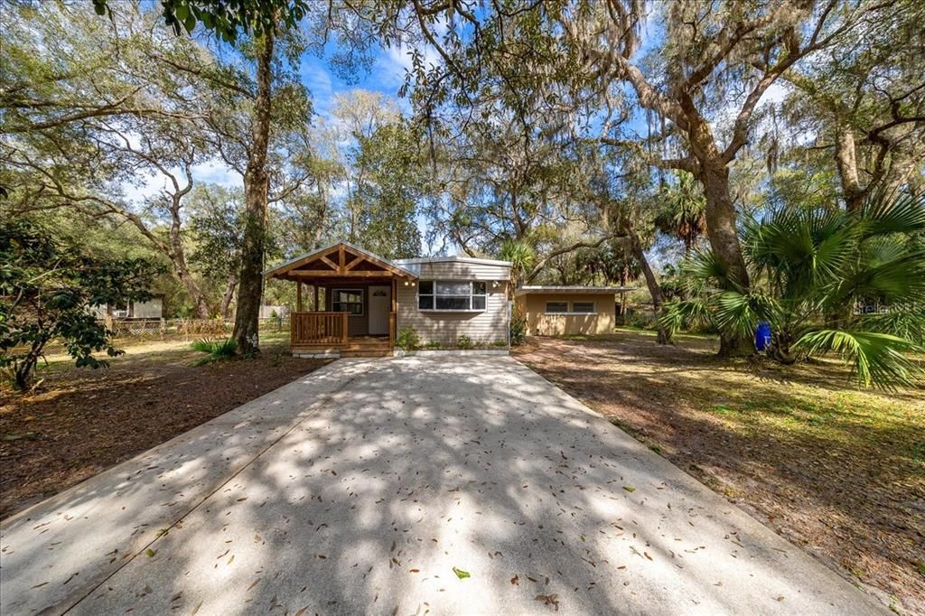 待售: $137,900 (2 贝兹, 1 浴室, 872 平方英尺)