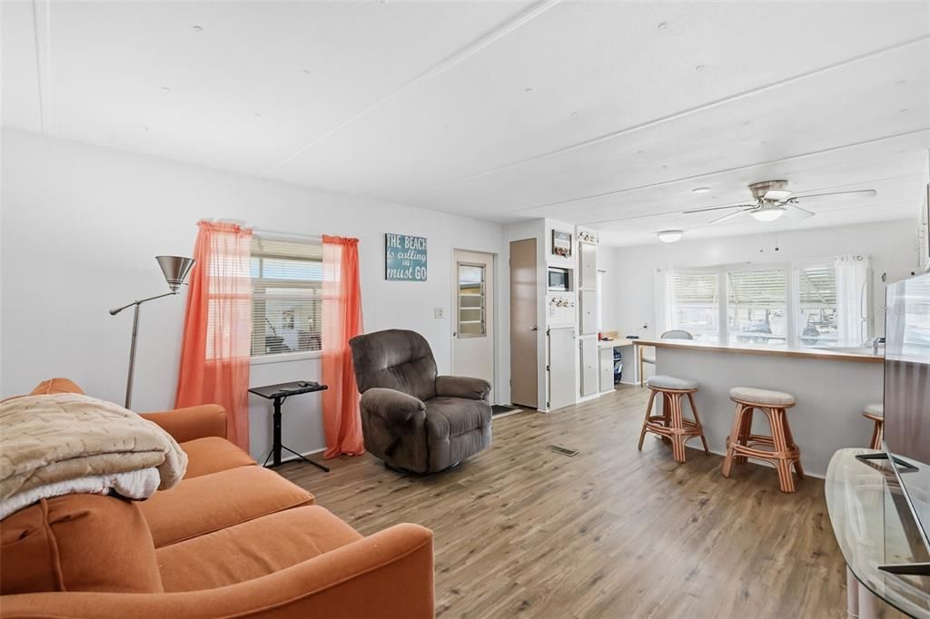 En Venta: $87,500 (2 camas, 1 baños, 880 Pies cuadrados)