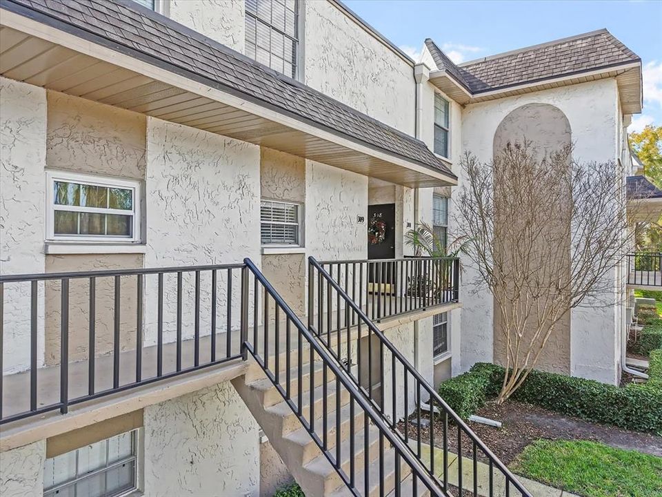 For Sale: $160,000 (2 beds, 1 baths, 1068 Square Feet)