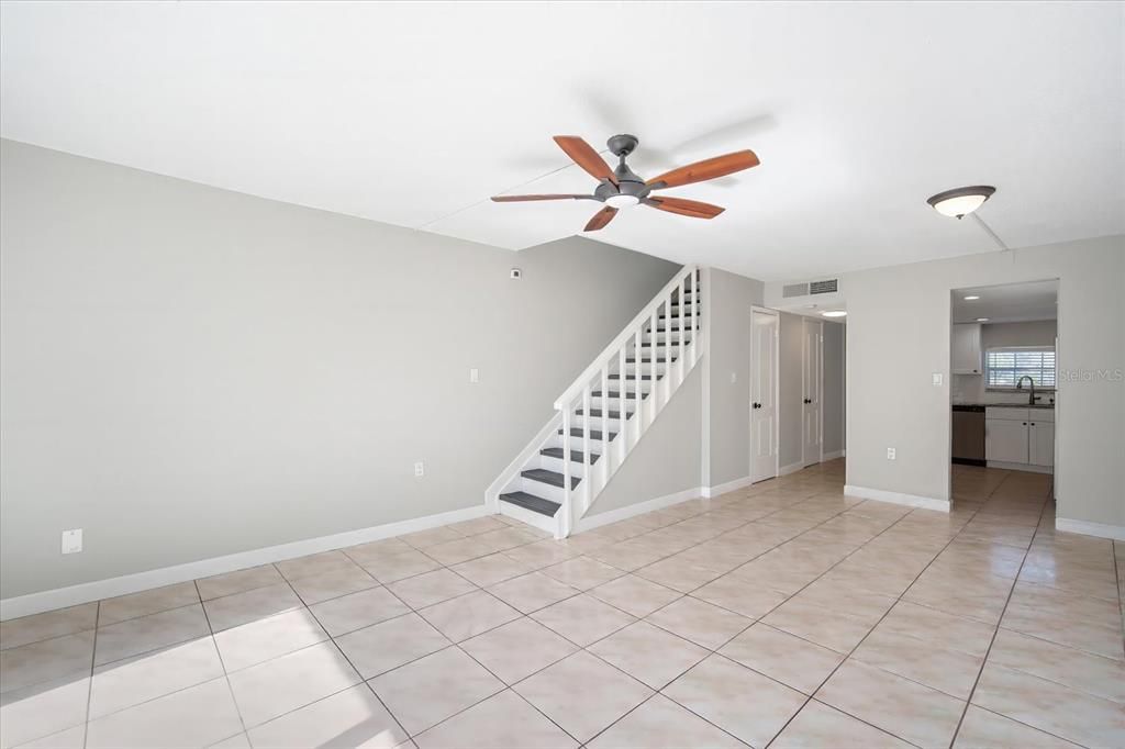 For Sale: $160,000 (2 beds, 1 baths, 1068 Square Feet)