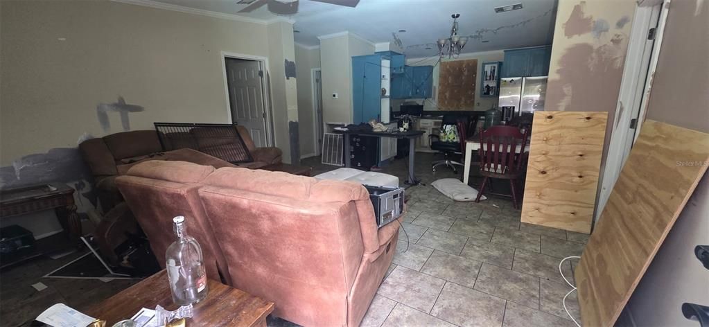 Activo con contrato: $140,000 (3 camas, 2 baños, 1080 Pies cuadrados)
