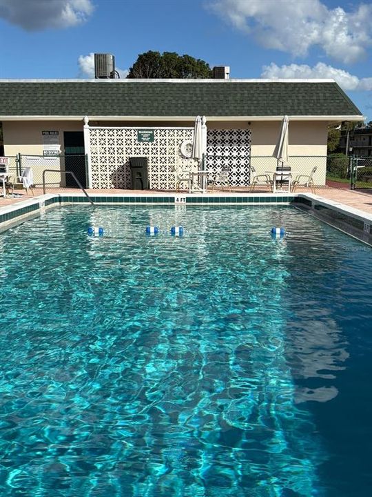 For Sale: $100,000 (2 beds, 2 baths, 1032 Square Feet)