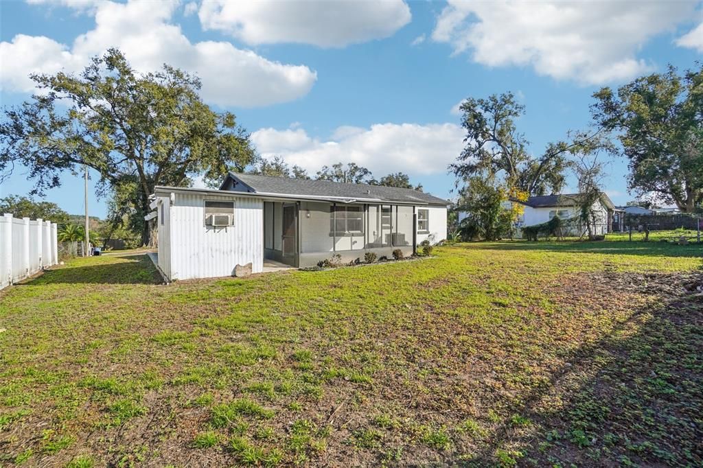 Activo con contrato: $220,000 (2 camas, 1 baños, 862 Pies cuadrados)