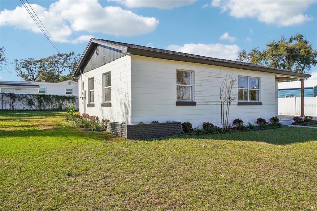 Activo con contrato: $220,000 (2 camas, 1 baños, 862 Pies cuadrados)