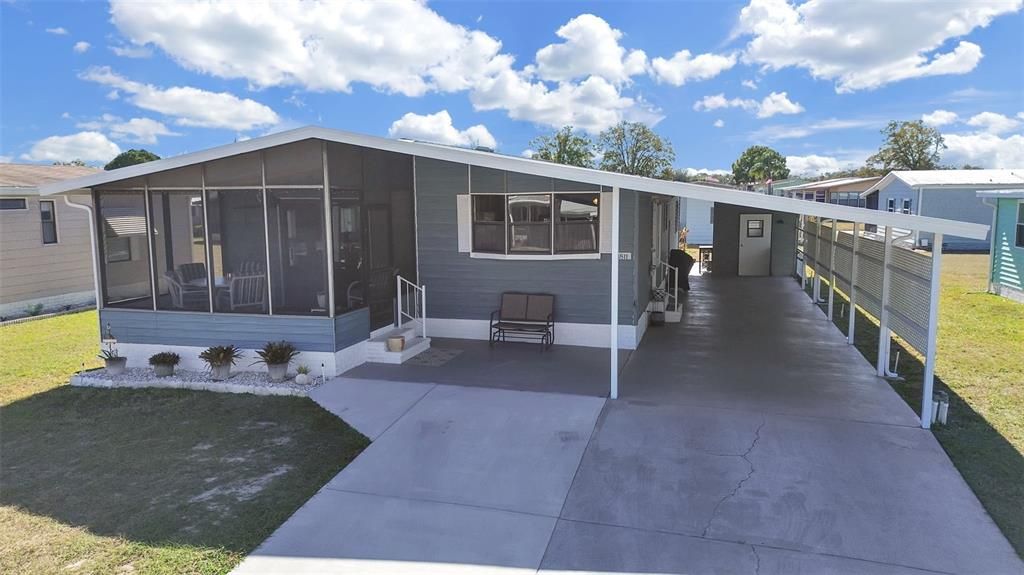 Vendido Recientemente: $189,900 (2 camas, 2 baños, 1296 Pies cuadrados)