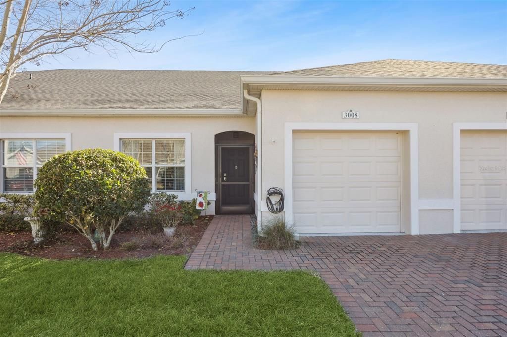 Active With Contract: $210,000 (2 beds, 2 baths, 1385 Square Feet)
