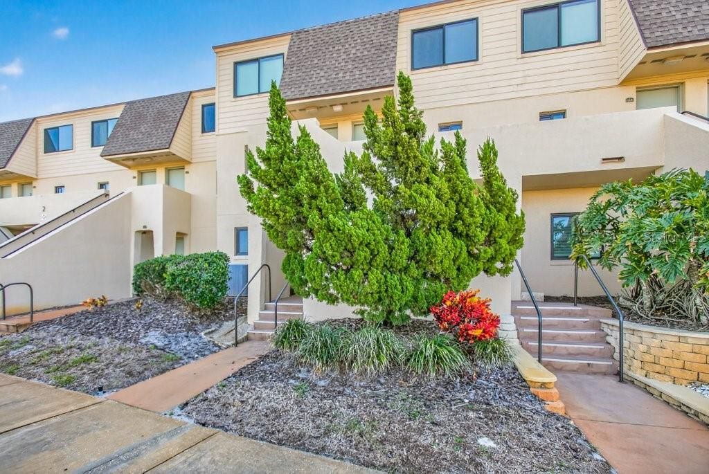 En Venta: $479,000 (3 camas, 2 baños, 1064 Pies cuadrados)