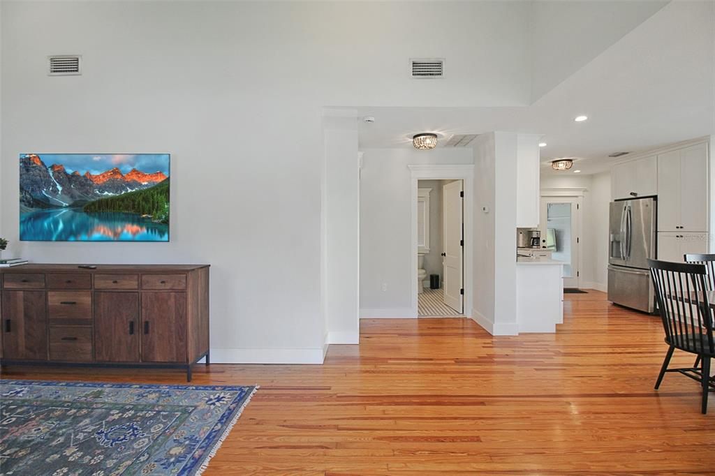 For Rent: $3,600 (2 beds, 2 baths, 1168 Square Feet)