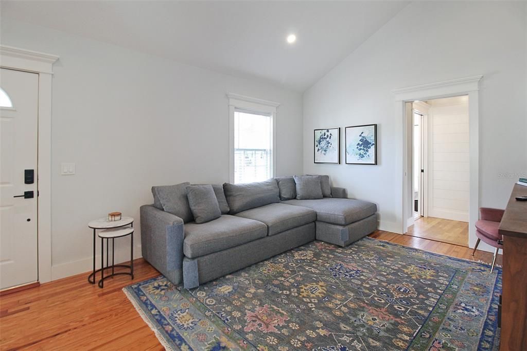 For Rent: $3,600 (2 beds, 2 baths, 1168 Square Feet)