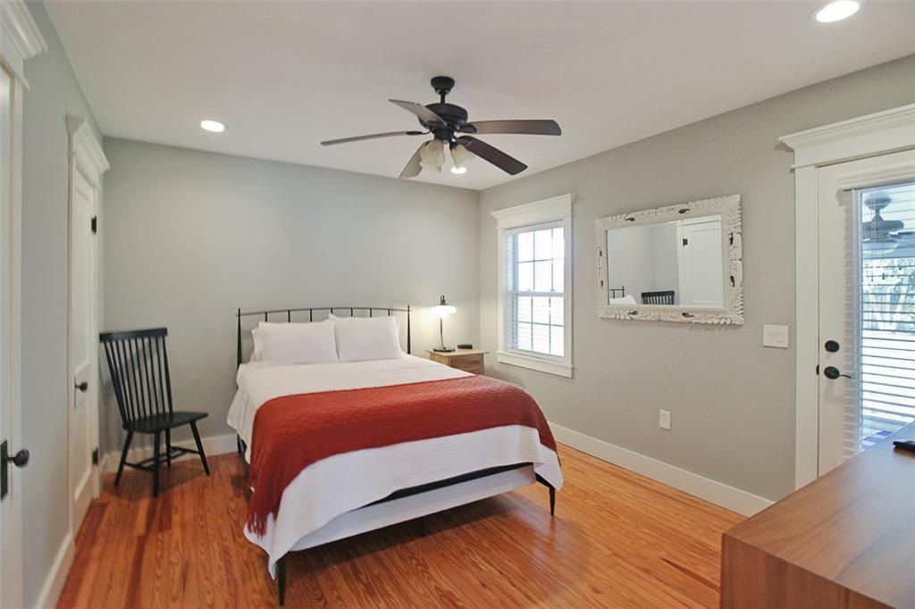 For Rent: $3,600 (2 beds, 2 baths, 1168 Square Feet)