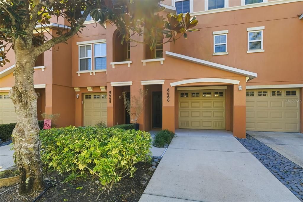 Vendido Recientemente: $195,000 (2 camas, 2 baños, 1064 Pies cuadrados)
