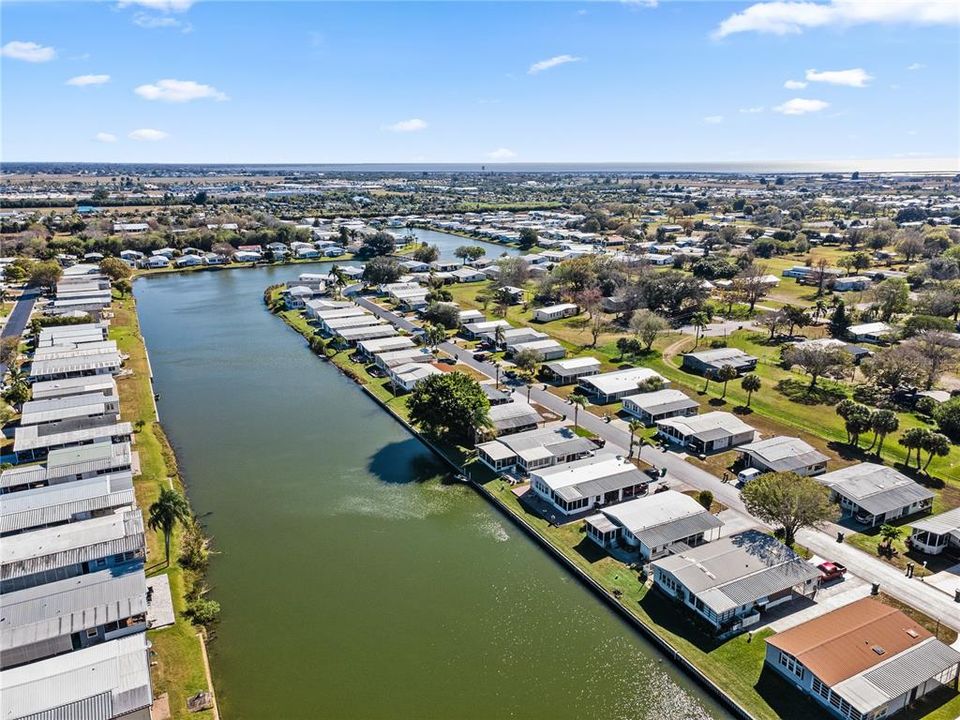 En Venta: $189,900 (2 camas, 2 baños, 1360 Pies cuadrados)