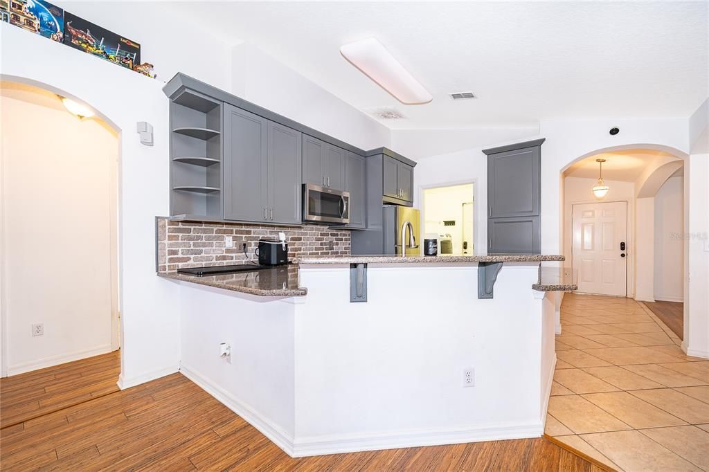 На продажу: $339,999 (3 спален, 2 ванн, 1428 Квадратных фут)