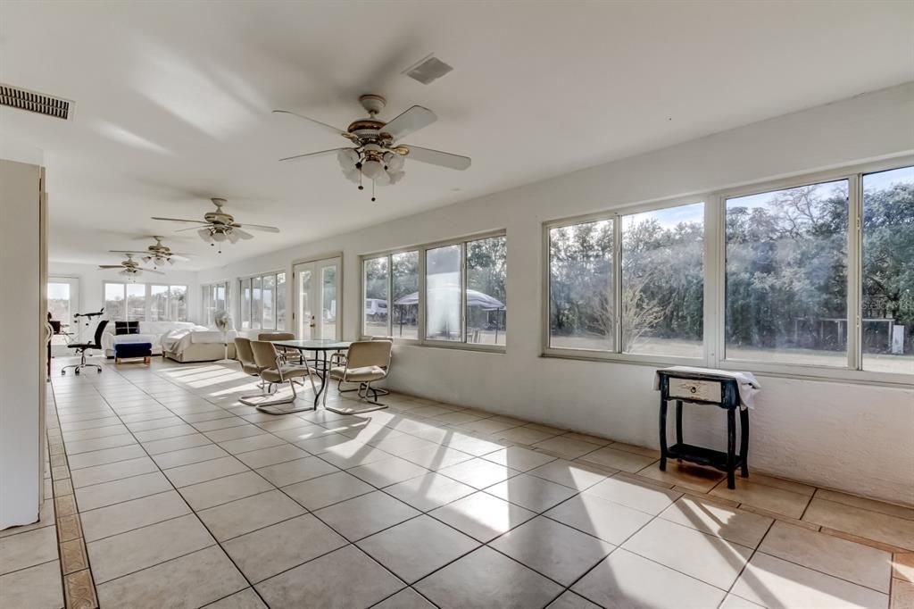 For Sale: $439,999 (3 beds, 2 baths, 2532 Square Feet)