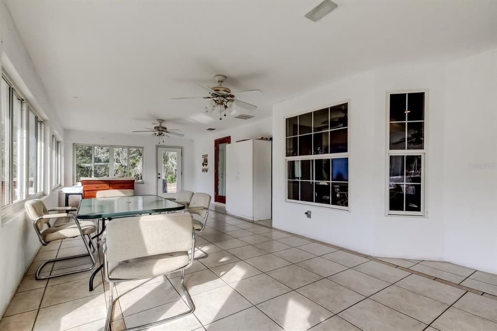 For Sale: $439,999 (3 beds, 2 baths, 2532 Square Feet)