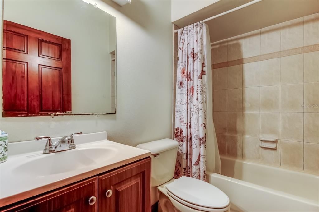For Sale: $439,999 (3 beds, 2 baths, 2532 Square Feet)