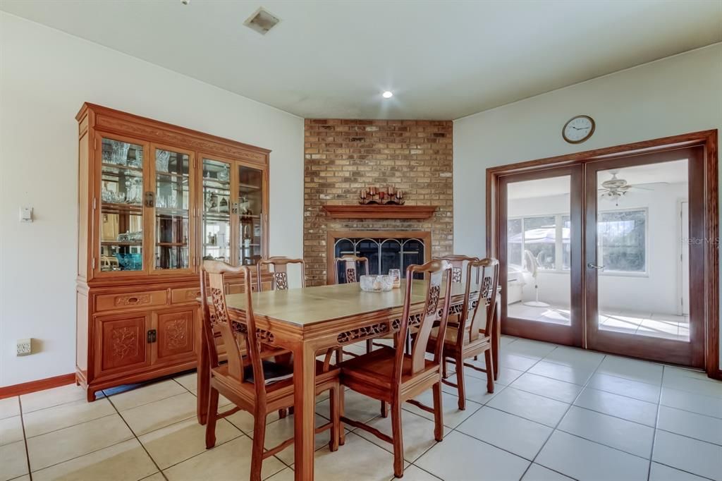For Sale: $439,999 (3 beds, 2 baths, 2532 Square Feet)