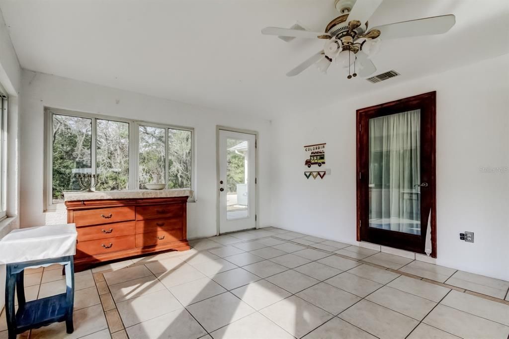 For Sale: $439,999 (3 beds, 2 baths, 2532 Square Feet)