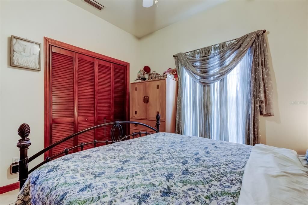 For Sale: $439,999 (3 beds, 2 baths, 2532 Square Feet)