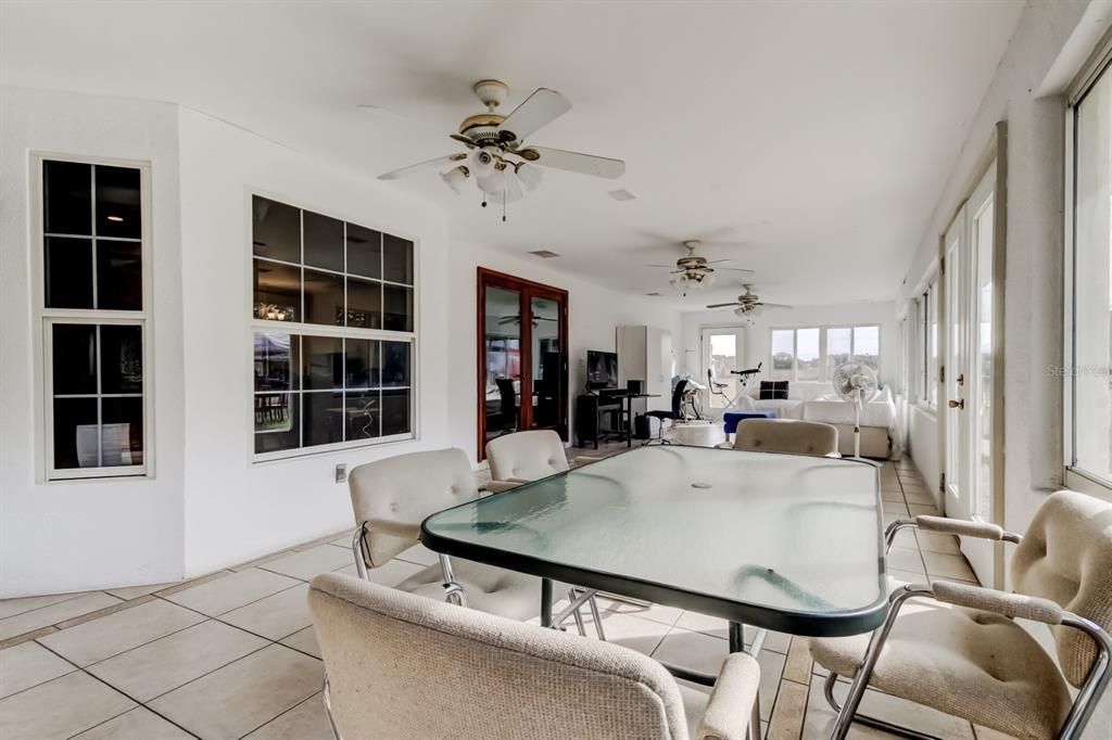 For Sale: $439,999 (3 beds, 2 baths, 2532 Square Feet)
