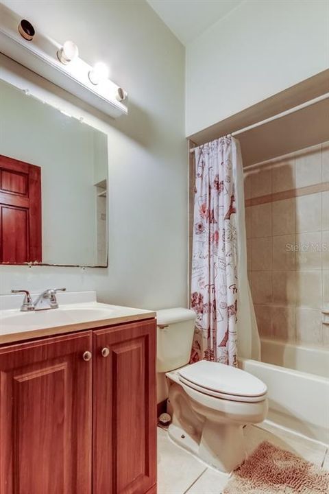 For Sale: $439,999 (3 beds, 2 baths, 2532 Square Feet)
