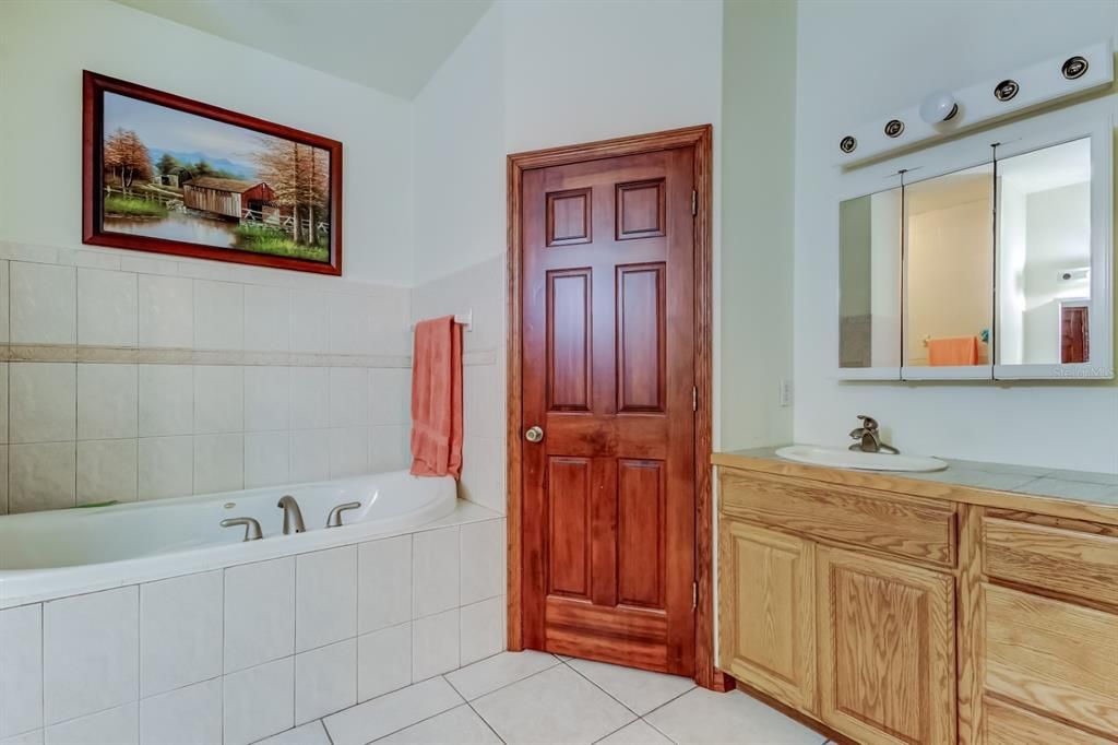 For Sale: $439,999 (3 beds, 2 baths, 2532 Square Feet)