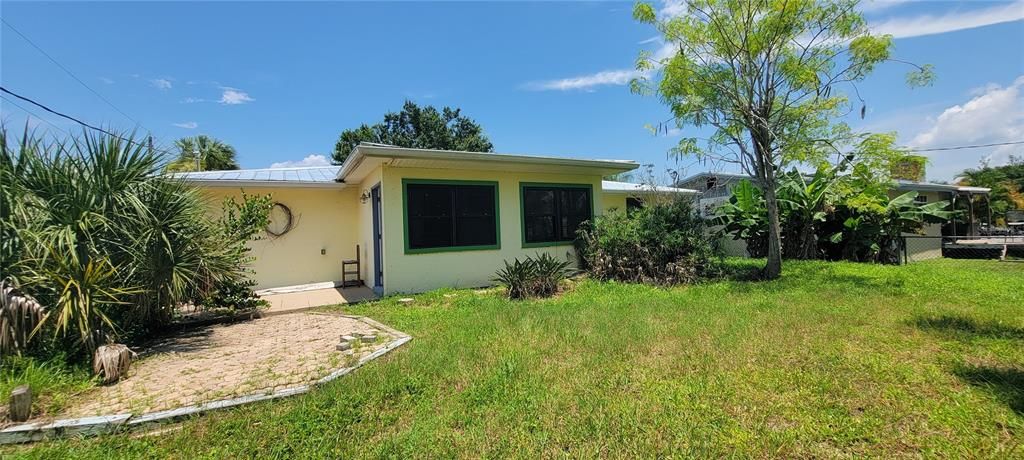 For Rent: $1,450 (2 beds, 2 baths, 1014 Square Feet)