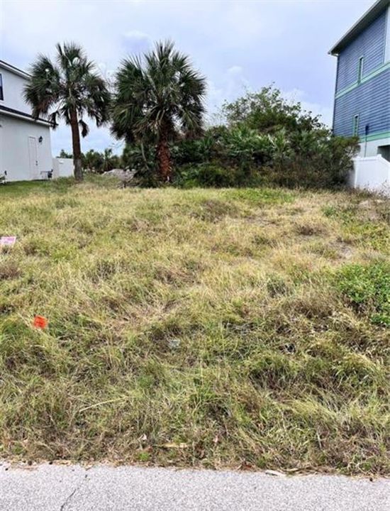 For Sale: $349,000 (0.17 acres)