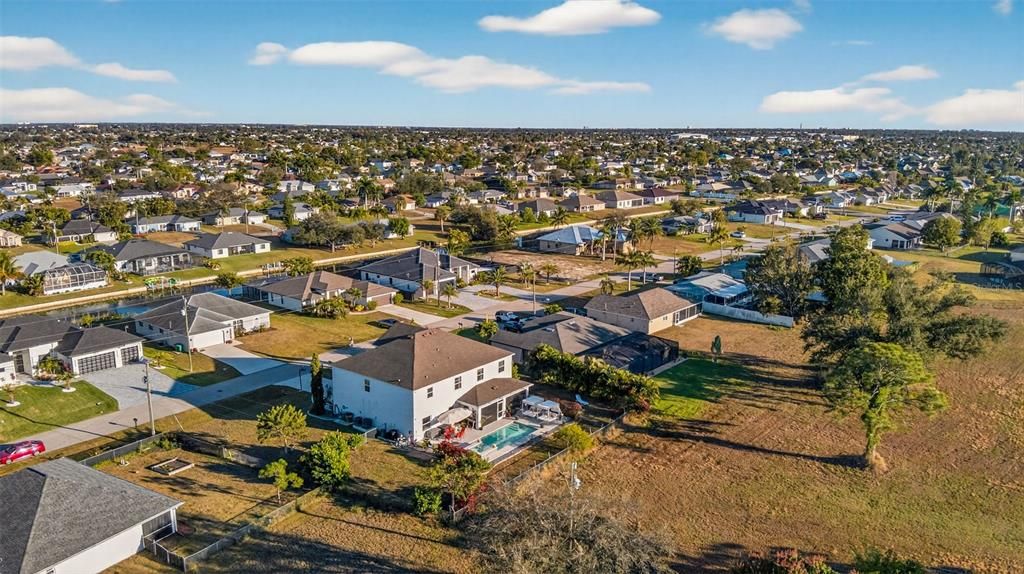 На продажу: $684,900 (6 спален, 4 ванн, 3957 Квадратных фут)