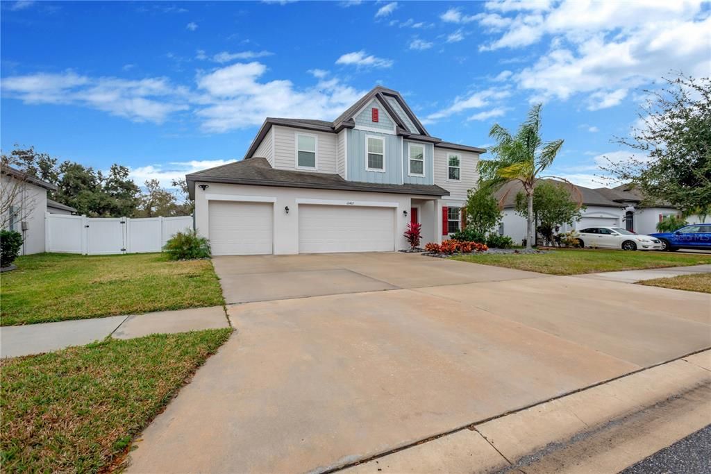 Activo con contrato: $479,000 (3 camas, 2 baños, 2727 Pies cuadrados)