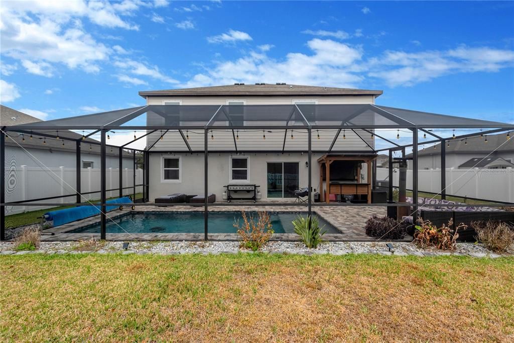 Activo con contrato: $479,000 (3 camas, 2 baños, 2727 Pies cuadrados)