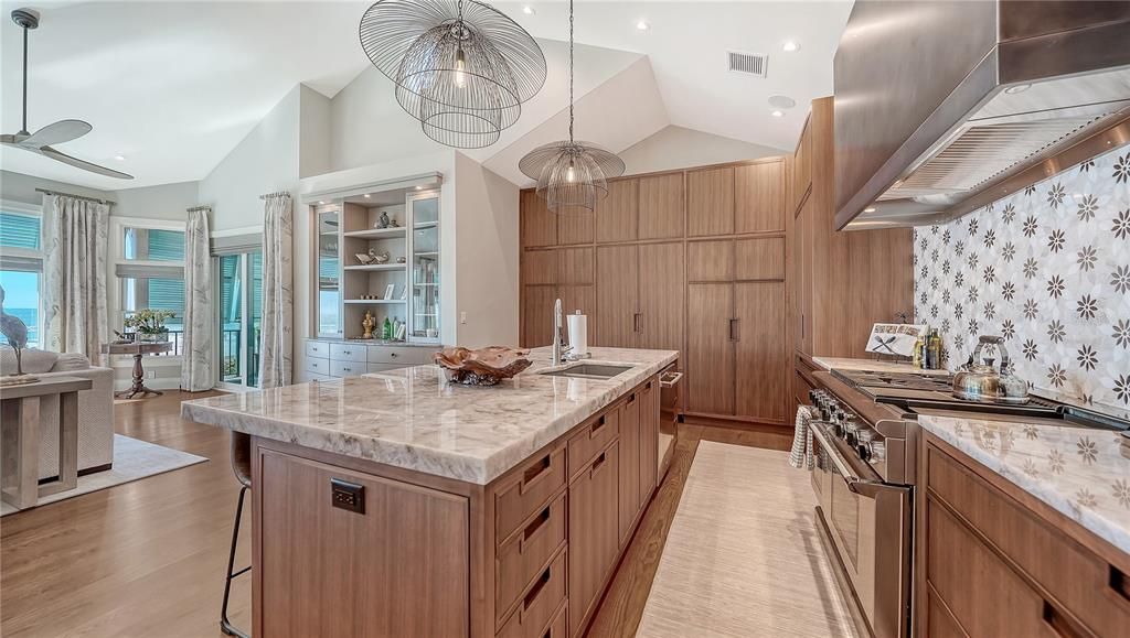 En Venta: $6,900,000 (3 camas, 3 baños, 3325 Pies cuadrados)