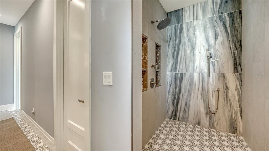 En Venta: $6,900,000 (3 camas, 3 baños, 3325 Pies cuadrados)