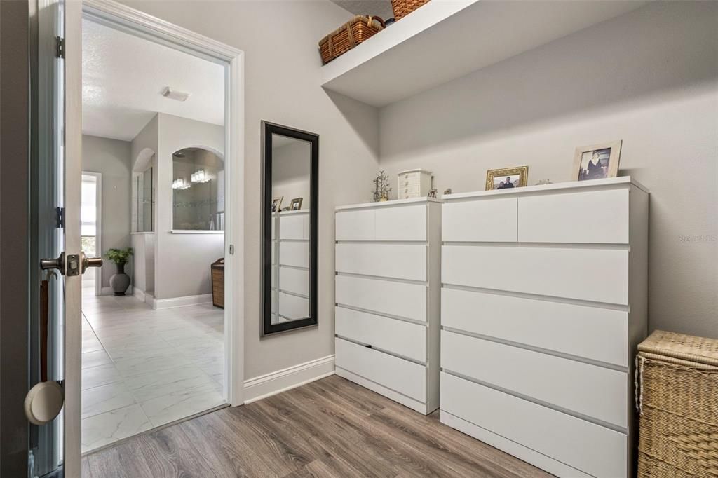 Activo con contrato: $749,990 (3 camas, 2 baños, 2159 Pies cuadrados)