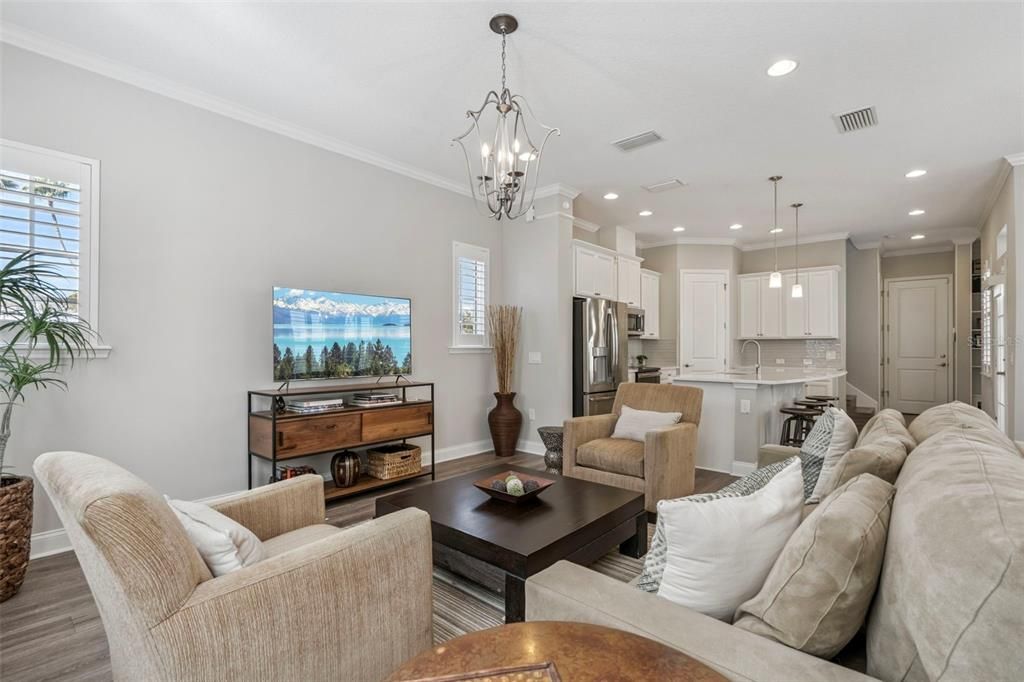 Activo con contrato: $749,990 (3 camas, 2 baños, 2159 Pies cuadrados)