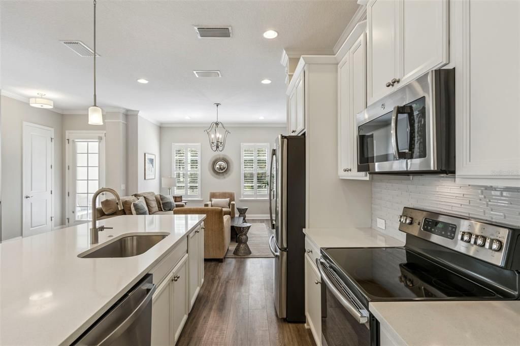 Activo con contrato: $749,990 (3 camas, 2 baños, 2159 Pies cuadrados)