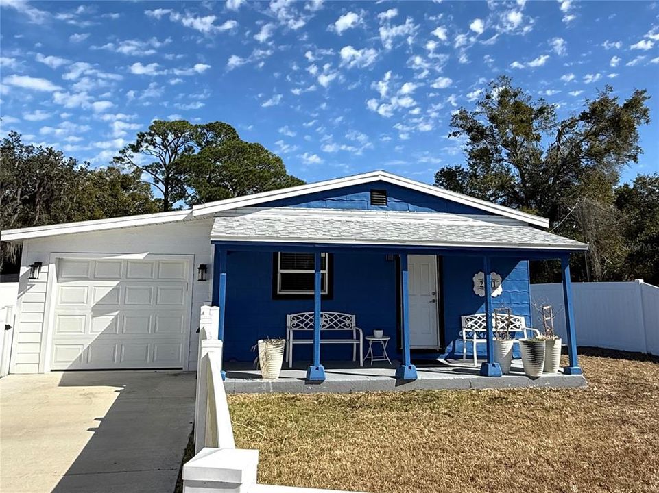 For Sale: $219,000 (3 beds, 1 baths, 855 Square Feet)