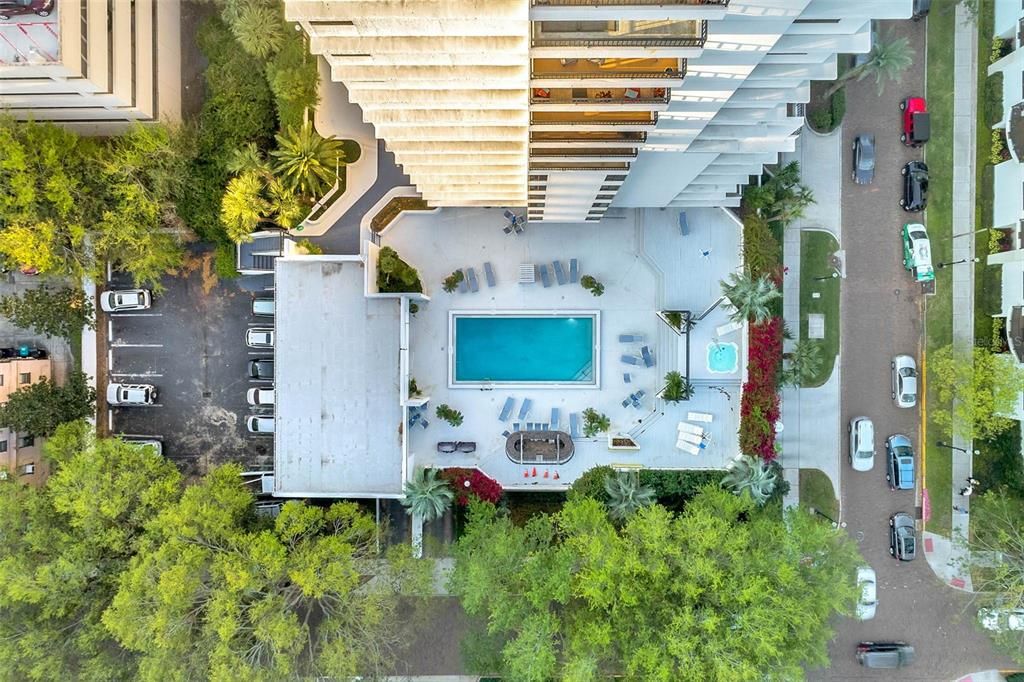 На продажу: $299,000 (2 спален, 2 ванн, 1304 Квадратных фут)