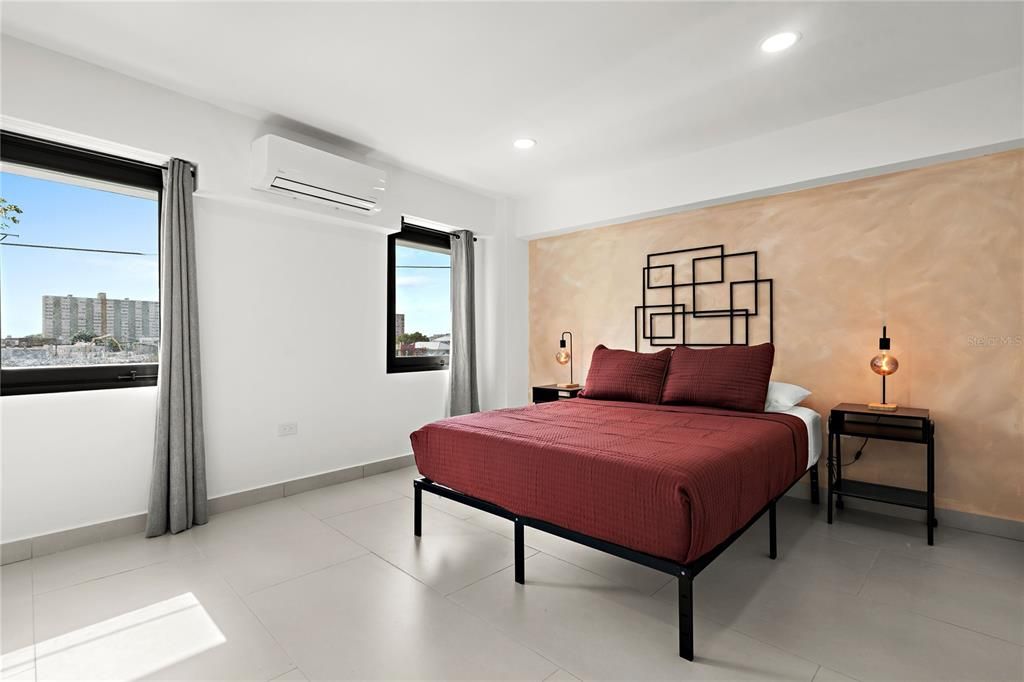 En Venta: $339,000 (2 camas, 1 baños, 889 Pies cuadrados)