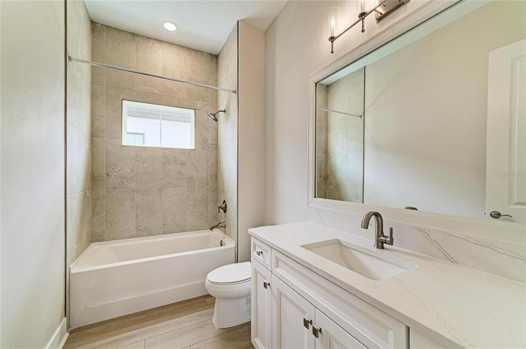 En Venta: $1,481,939 (6 camas, 6 baños, 4905 Pies cuadrados)