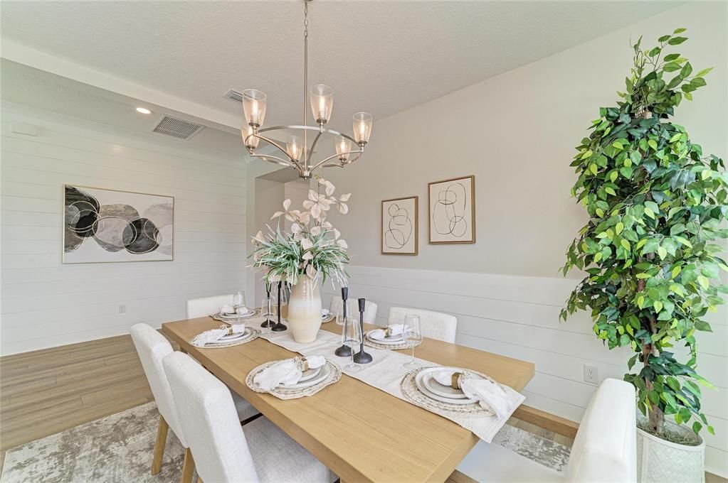 En Venta: $1,481,939 (6 camas, 6 baños, 4905 Pies cuadrados)