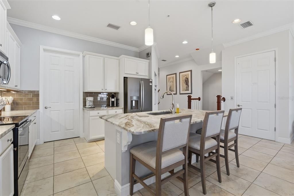 For Sale: $519,000 (3 beds, 3 baths, 2294 Square Feet)