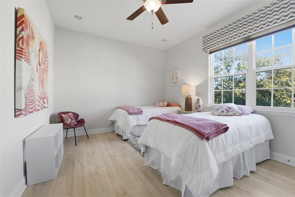 For Sale: $519,000 (3 beds, 3 baths, 2294 Square Feet)