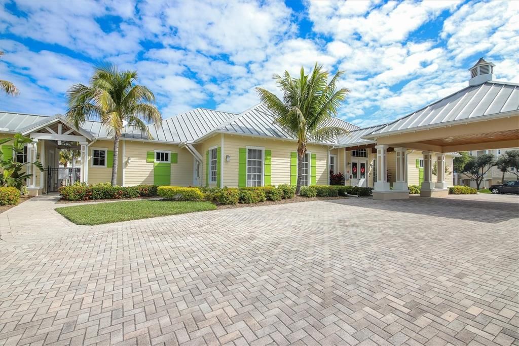 For Sale: $519,000 (3 beds, 3 baths, 2294 Square Feet)