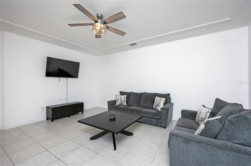 En Venta: $269,000 (3 camas, 2 baños, 1604 Pies cuadrados)