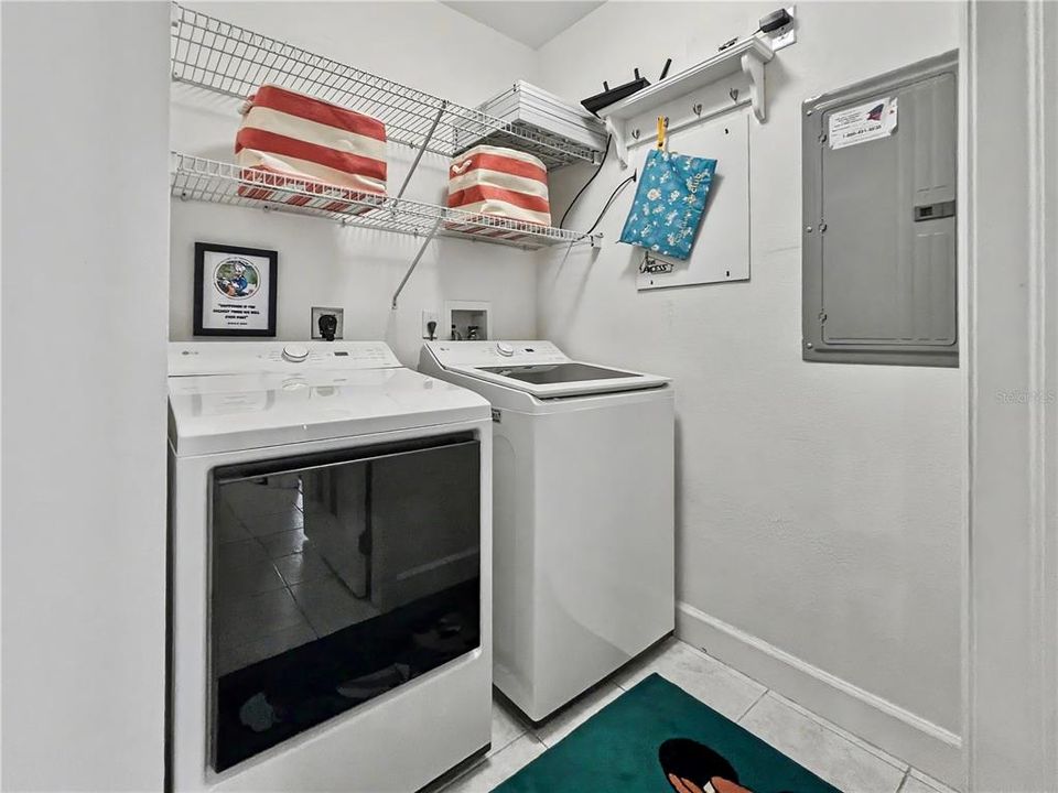 Activo con contrato: $419,000 (2 camas, 2 baños, 1345 Pies cuadrados)