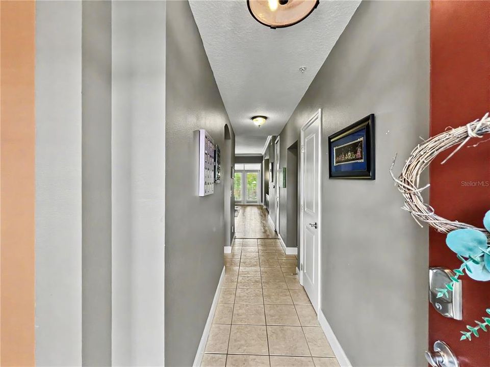 Activo con contrato: $419,000 (2 camas, 2 baños, 1345 Pies cuadrados)