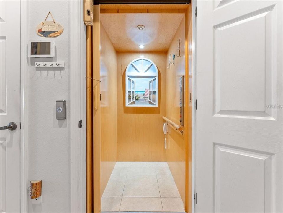 На продажу: $284,000 (3 спален, 3 ванн, 1710 Квадратных фут)